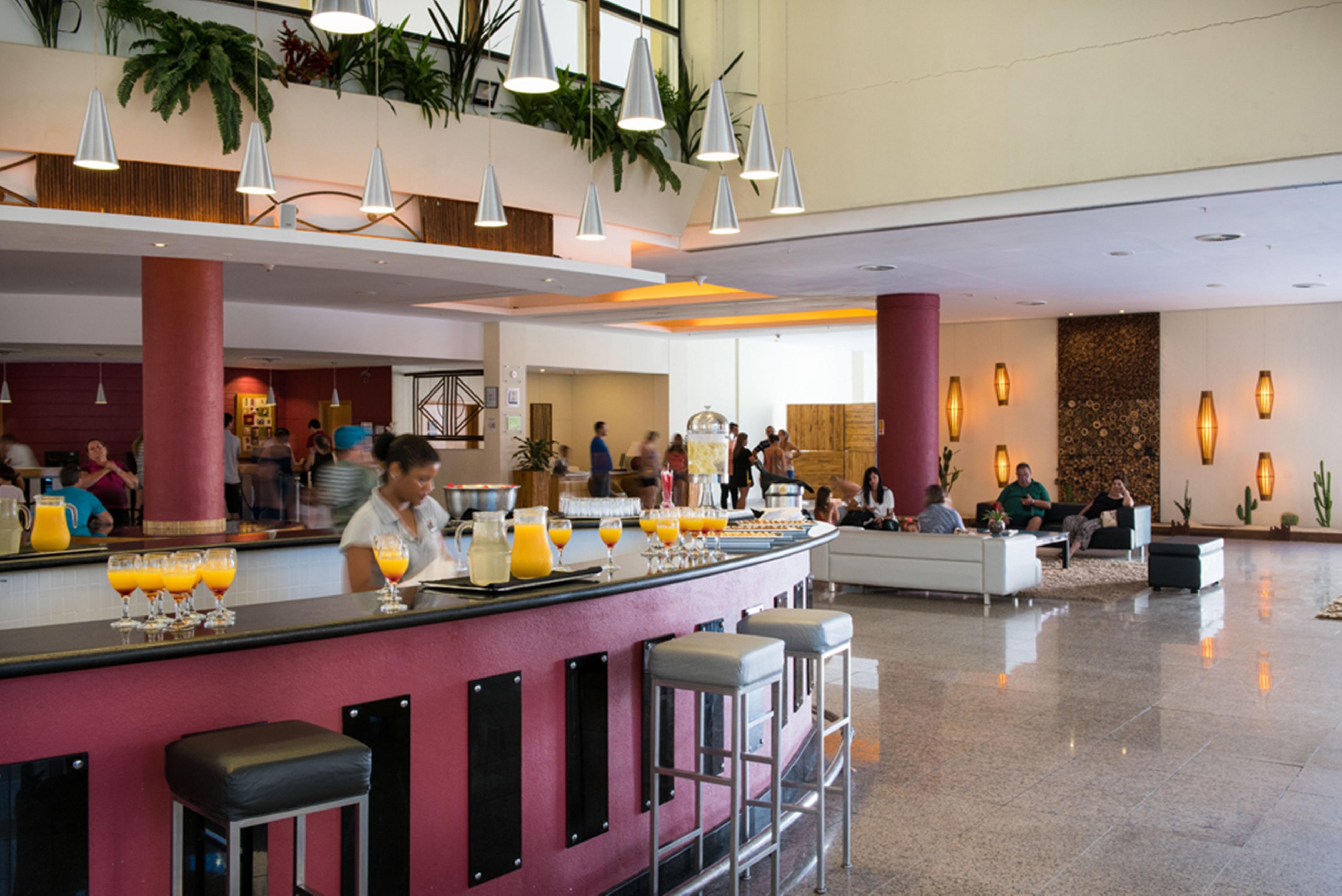Vila Gale Eco Resort Angra Άνγκρα Ντος Ρέις Εξωτερικό φωτογραφία The lobby bar at the Sheraton Berlin